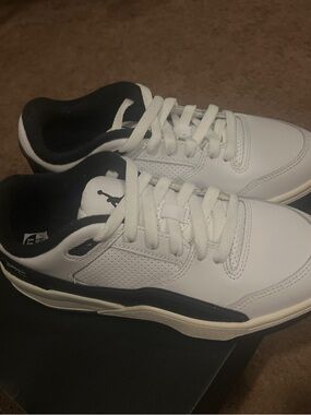 Jordan Men's White and Black Low-Top Sneakers